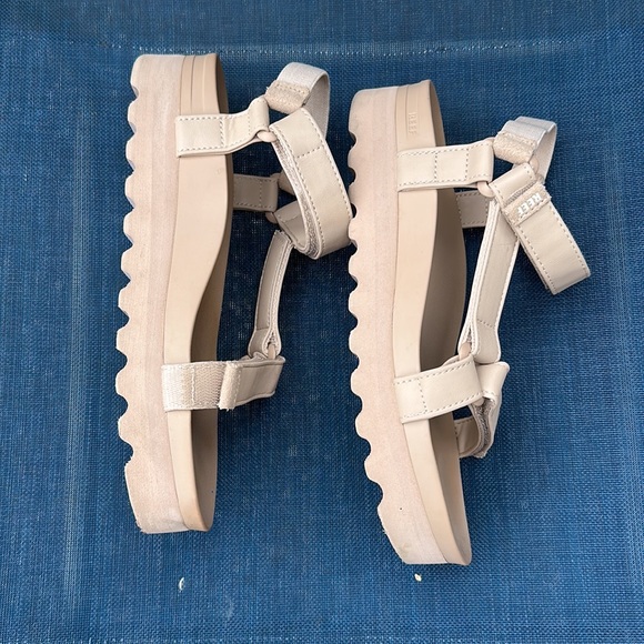 Reef Cushion Rem High Sandals Size 9 - Picture 4 of 6